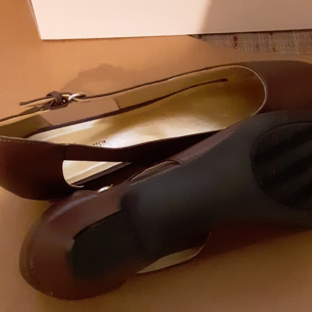 shoes - Picture 4 of 4